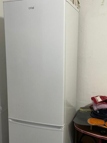 холодильник 5000 сом: Муздаткыч Artel, Колдонулган, Эки эшиктүү, 60 * 180 * 55