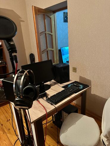 Modemlər və şəbəkə avadanlıqları: Əvvəla Salam Hər kəsə. Səs yazma və Aranjeman üçün Studio