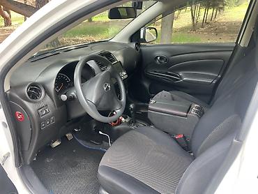 nisan altima: Nissan Sunny: 1.2 l | 2015 il Sedan — 6
