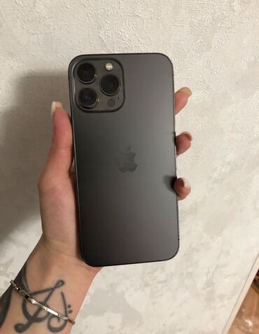 Apple iPhone: IPhone 13 Pro Max, Б/у, 128 ГБ, Черный, Наушники, Зарядное устройство, Защитное стекло, 81 %