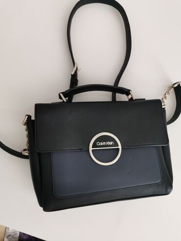 lepo stoj: Shoulder bag, Calvin Klein, Material: Poliuretan