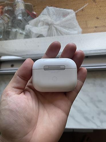 islenmis iphone 11 pro: Apple AirPods pro ( sağ qulaq və qutusu) Ümumilikdə batareyka — 2