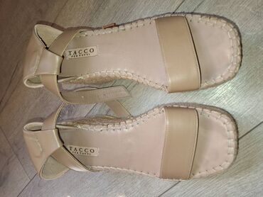 Basanoşka və səndəllər: Ölçü: 40, Yeni — 12