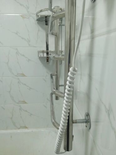 Другие стройуслуги: Услуги по укладке плитки для ванных комнат, кухонь и других помещений — 28