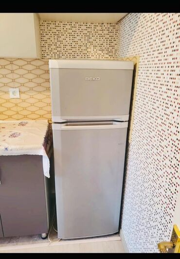 холодильник: Б/у 2 двери Beko Холодильник Продажа, цвет - Серый