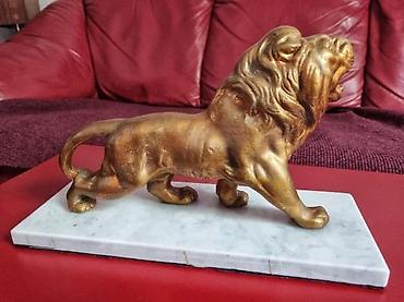 top za kobasice 5 kg: VELIKI ART DECO LIVENI LAV NA MERMERU 5KG | Veliki Art Deco liveni — 2
