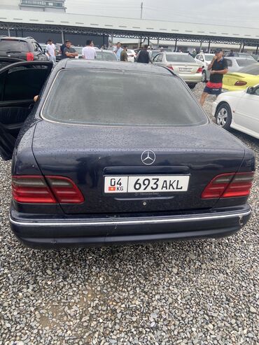зарядное устройство для электромобиля: Mercedes-Benz E-Class: 1997 г., 3.2 л, Вариатор, Бензин, Седан