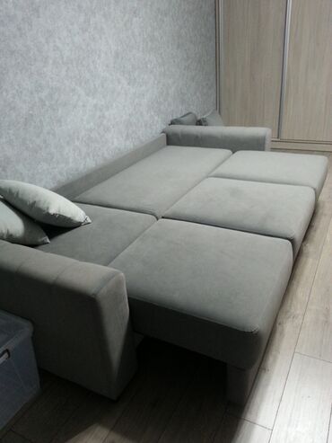 Угловые диваны: Продаю новый диван очень качественный, поролон самый дорогой высокой — 10