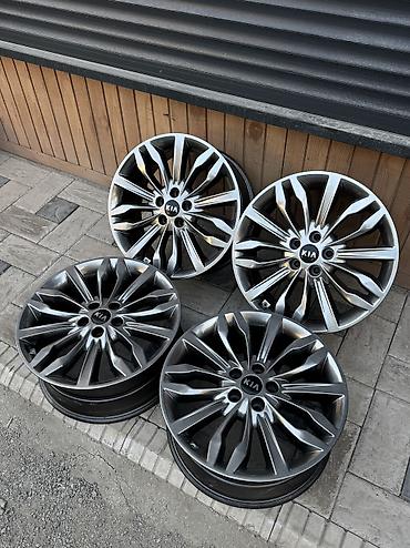 Диски: Литые Диски R 19 Kia, Комплект, отверстий - 5, Б/у — 5