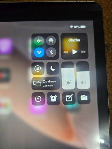 Tableti: Ipad Air 32GB polovan, potpuno ispravan ipad air prve generacije. bez na lalafo.rs — 9 Tableti: Ipad Air 32GB polovan, potpuno ispravan ipad air prve generacije. bez — 9