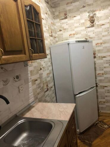 Uzunmüddətli kirayə mənzillər: Əhmədli metrosunun çixisinda 13 mertebeli binanın 13-cü mərtəbəsində — 15