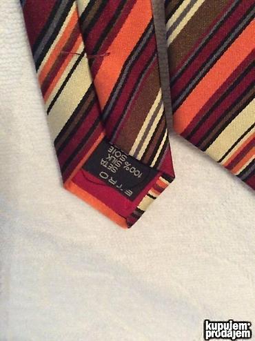 Kape i aksesoari: VERSACE, DAKS London Yves Saint Laurent Christian Dior Burberry — 61