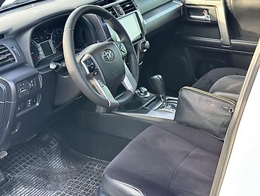 Toyota: Toyota 4Runner: 2019 г., 4 л, Автомат, Бензин, Внедорожник — 10