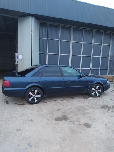 Audi A6: 1994 г., 2.6 л, Механика, Бензин, Седан