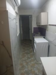 Uzunmüddətli kirayə mənzillər: Metro elmlere yaxın 2otaglı heyet evi kirayə verilir obsi heyedir — 15