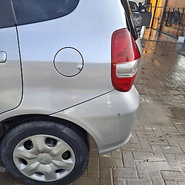 Honda: Honda Fit: 2002 г., 1.3 л, Автомат, Бензин, Хэтчбэк — 10