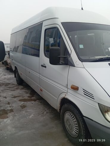 двигитель спринтер: Mercedes-Benz Sprinter: 2004 г., 2.9 л, Механика, Дизель, Бус