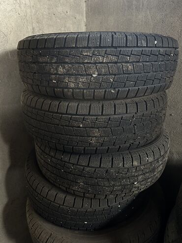 Шины: 185/65R15 Срочно Продаю зимний покрышка