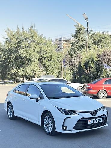 2023: Toyota Corolla: 2023 г., 1.2 л, Автомат, Бензин, Седан — 2