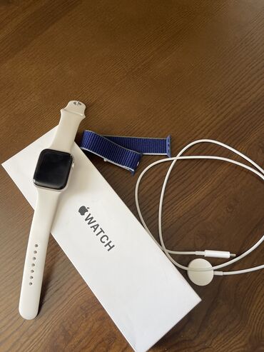 Apple Watch: Продаю Apple Watch SE 2 44mm starlight состояние 10/10 практические