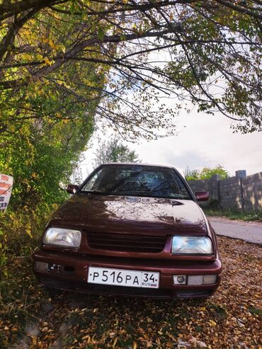 волсваген пассат: Volkswagen Vento: 1992 г., 2 л, Автомат, Бензин, Седан