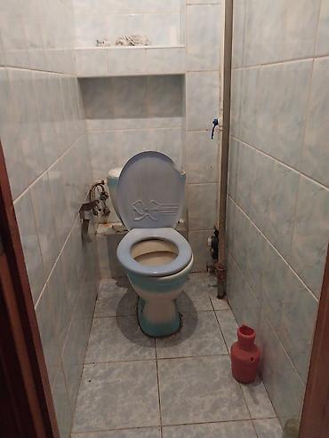 Mənzillər: Kirayə üçün 2 otaqlı mənzil (mebellə) - Yataq otaqları: 2 ədəd. Hər — 3