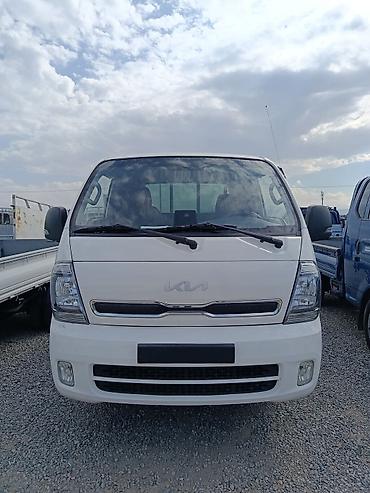 кобит: Kia Bongo III (обновлённый логотип), бортовой малотоннажный грузовик — 2