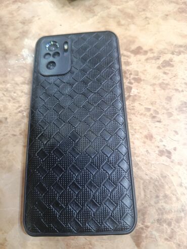 телефон fly с большими кнопками: Məhsul: Smartfon Təsvir: - Ön hissədə tam ekranlı displey, yuxarı