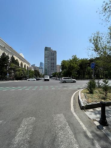 vila: 28 May metrosuna piyada 5 dəqiqə məsafədə, Dilarə Əliyeva küçəsində — 8