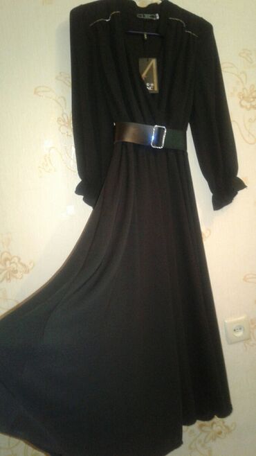Вечерние платья: Вечернее платье, Длинная модель, С рукавами, Стразы, S (EU 36)