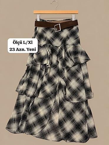 Qadın ətəyi – qara-boz rəngli xalı-şaxlı (plaid) naxış, qat-qat kəsim lalafo.az -da Qadın ətəyi – qara-boz rəngli xalı-şaxlı (plaid) naxış, qat-qat kəsim