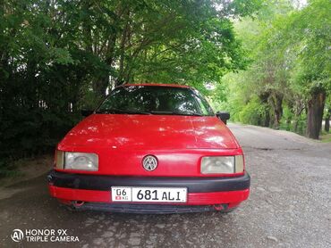 bmw универсал: Volkswagen Passat: 1990 г., 1.8 л, Механика, Бензин, Универсал