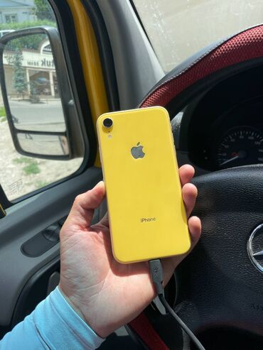 Apple iPhone: IPhone Xr, Б/у, 128 ГБ, Желтый, Защитное стекло, Чехол, Кабель, 95 %