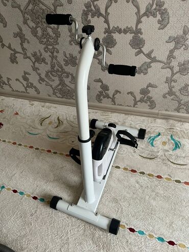 хромированные гантели: Домашний реабилитационный комплект: мини-велотренажёр с ручным