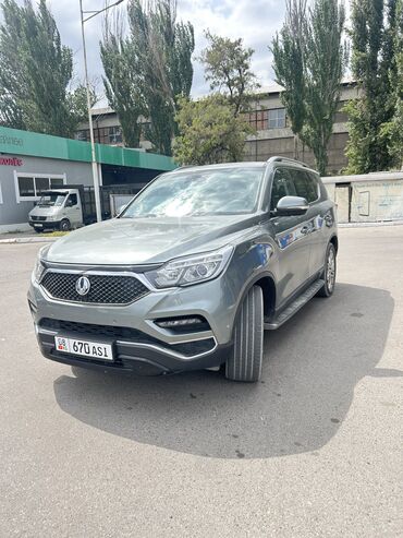 срочно срочно продам машину: Ssangyong Rexton: 2017 г., 2.2 л, Автоматические, Дизель, Внедорожник