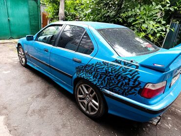 BMW: BMW 3 series: 1991 г., 2.5 л, Механика, Бензин, Седан