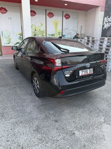 Toyota: Toyota Prius: 2022 г., 1.8 л, Вариатор, Гибрид, Хэтчбэк — 6