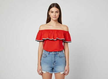 t shirty z falbanka przy rękawie: Women's blouse, size S