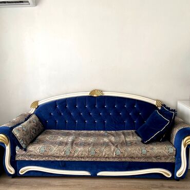 диваны королевские: Диван-кровать, цвет - Голубой, Б/у