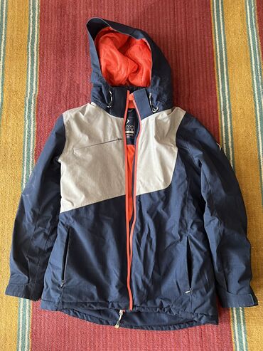 Пуховики и зимние куртки: Лыжная куртка женская 46 размер, М. Куртка овчинка натуральное