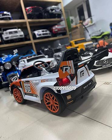 ştok: Stokda İdman Avtomobili Volkswagen Polo K8 mavi və narıncı rənglərdə! — 5