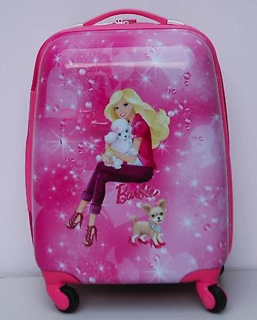 bor devojcica: Dečiji kofer na točkiće u roze boji, sa ilustracijom Barbi lutke i — 2