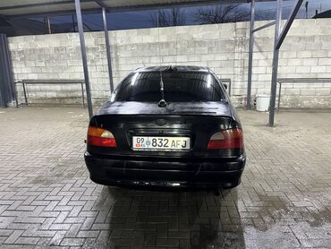 машина сатылат: Toyota Avensis: 1999 г., 1.6 л, Механика, Бензин, Седан