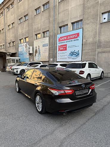 byd e2 2025: Toyota Camry: 2018 г., 2.5 л, Вариатор, Гибрид, Седан — 6