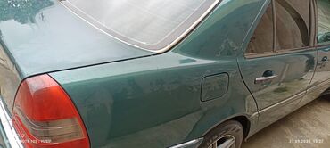 Mercedes-Benz: Mercedes-Benz C-Class: 1.8 l | 1997 il Sedan — 4