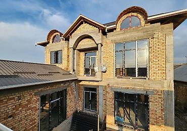 старый замок: Продаётся кирпичный двухэтажный дом с мансардой и внутренним двориком — 6