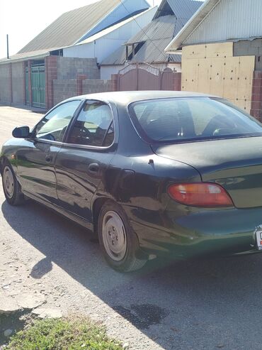 хундай машины: Hyundai Elantra: 1998 г., 1.6 л, Механика, Бензин, Седан