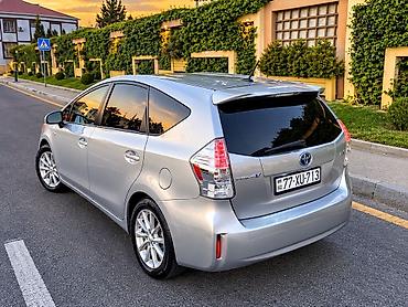 азербайджан авто: Toyota Prius: 1.8 л | 2012 г. Универсал — 5