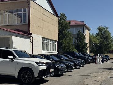 нотбук бу: Сдаю Mercedes-Benz G-Class для кортежа, С водителем, Внедорожник — 2