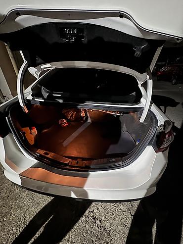 satılık araba: Ford Fusion sedan – ağ rəng, geniş salon və iri baqaj. idiyal — 4